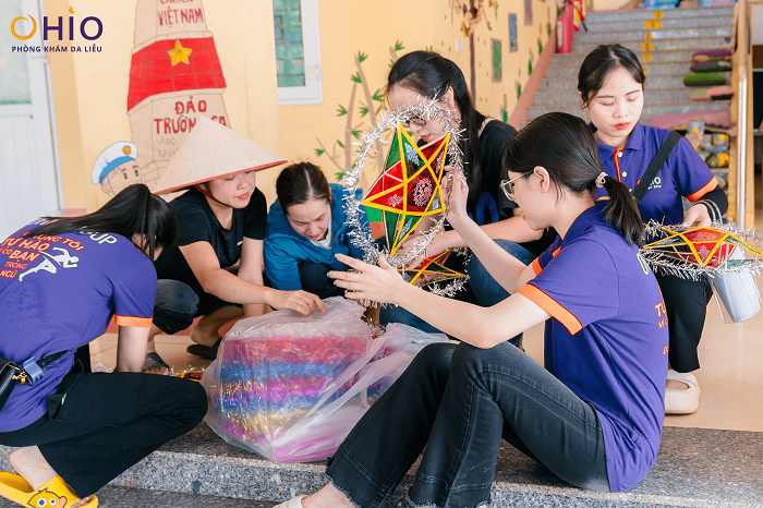 Mang trung thu trao tận tay các em bé tại Hạ Hòa , Phú Thọ